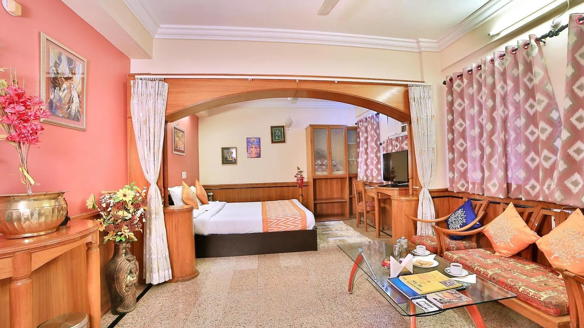 Hotel The Krishnalila Regency